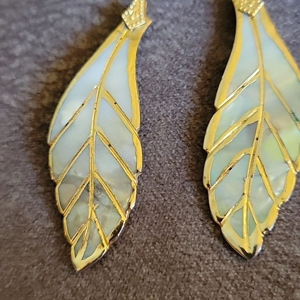 Vtg Estate Gold Plated Art Deco Mother of Pearl Leaf Earrings